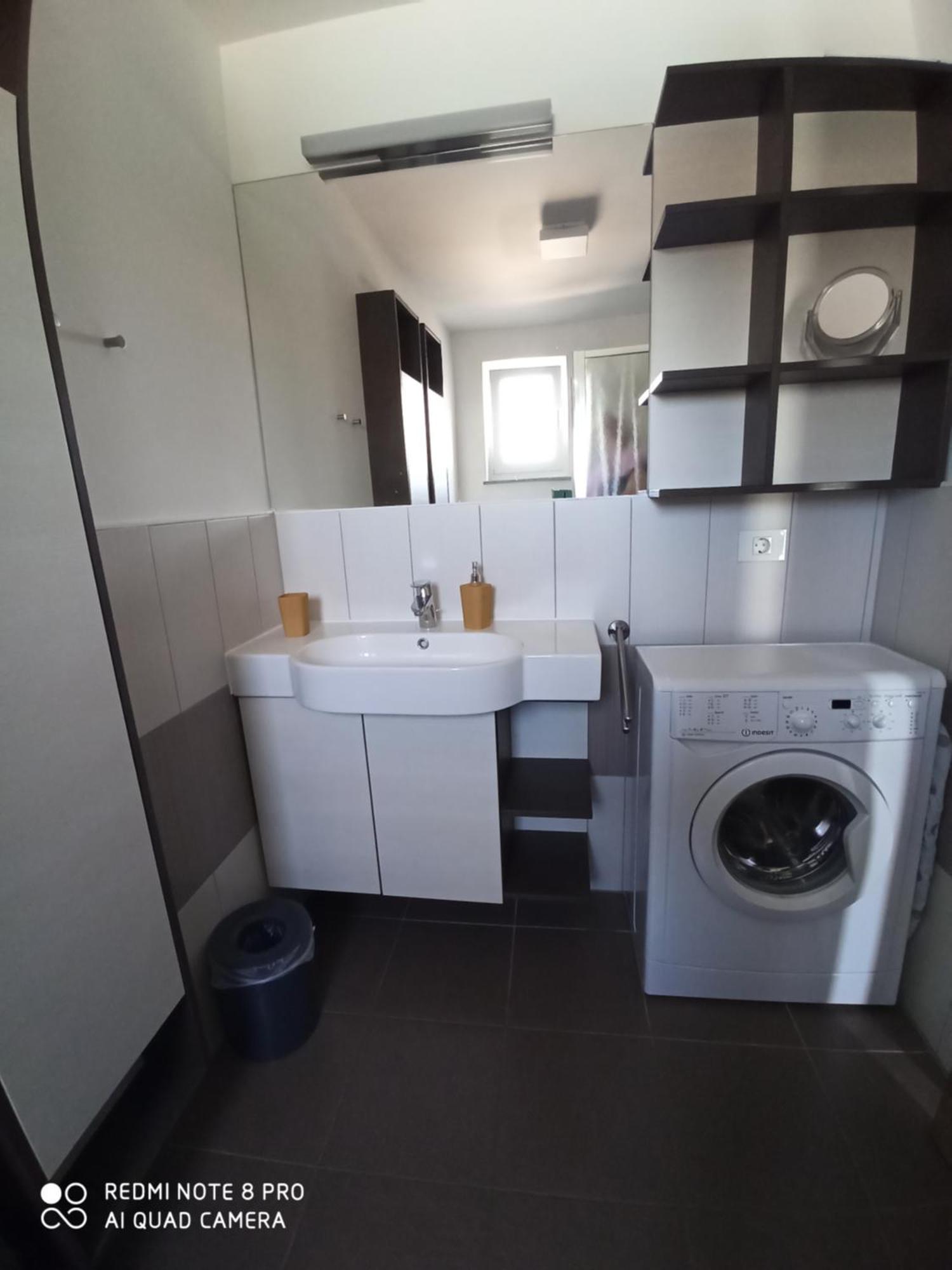 Summer Delight Apartments ซาวูดริยา ภายนอก รูปภาพ